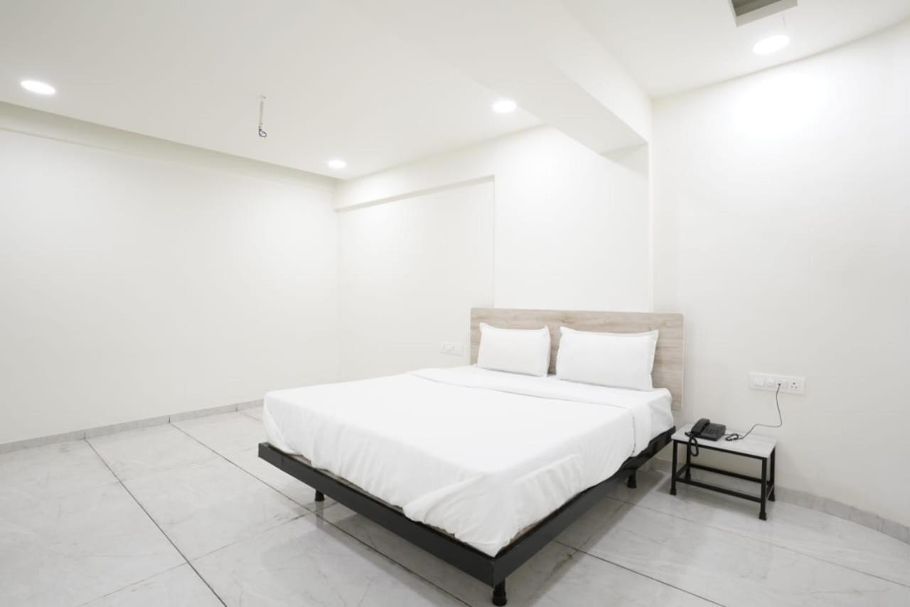 Hotel Bhakti Inn Nashik Extérieur photo